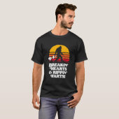Sasquatch Breakin Hearts & Rippin Farts Bigfoot Su T-shirt (Voorkant volledig)