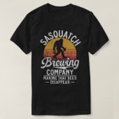 Sasquatch Brewing Company die die bietenappe doet T-shirt (Design voorkant)