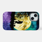 Sasquatch en Beer wandelen op de berg iPhone 15 Case (Achterkant horizontaal)