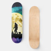 Sasquatch en Beer wandelen op de berg Persoonlijk Skateboard (Voorkant)