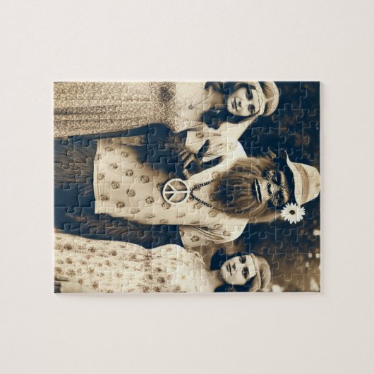 Sasquatch Hippie Sepia met twee vrouwen Legpuzzel (Horizontaal)