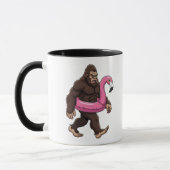 Sasquatch in a Flamingo Float Funny Cryptid Summer Mok (Links)