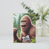 Sasquatch in een mossy bos briefkaart (Staand voorkant)