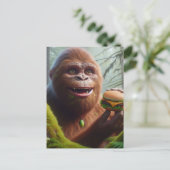 Sasquatch in mossy bos met Cheeseburger Briefkaart (Staand voorkant)