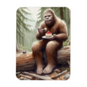 Sasquatch in mossy bos met een cheesecake magneet (Verticaal)