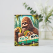 Sasquatch in mossy bos met taco's briefkaart (Staand voorkant)