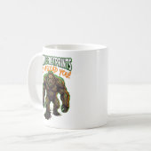 Sasquatch laat voetafdrukken achter Funny Cryptid Koffiemok (Voorkant links)