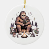 Sasquatch met bloemen keramisch ornament (Voorkant)
