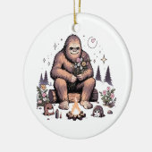 Sasquatch met bloemen keramisch ornament (Links)