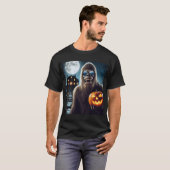 Sasquatch op Halloween T-shirt (Voorkant volledig)
