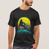 Sasquatch op motorvaporwave t-shirt (Voorkant)