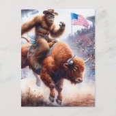 Sasquatch rijdt op een rodeo-stier fantasiekunst briefkaart (Voorkant)