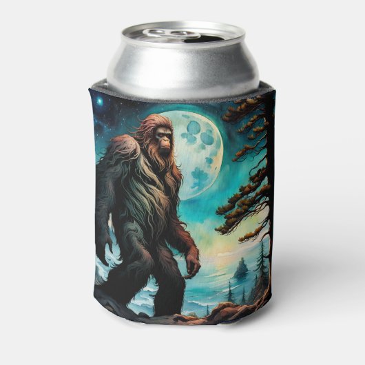 Sasquatch Staand op Ridge met uitzicht op de oceaa Blikjeskoeler (Blikje Achterkant)