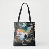 Sasquatch Staand op Ridge met uitzicht op de oceaa Tote Bag (Voorkant)