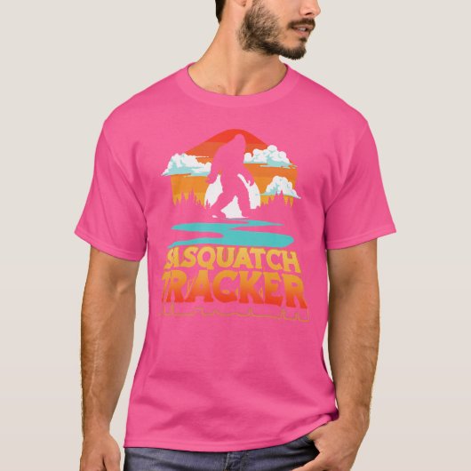 Sasquatch Tracker  Bigfoot Hunter 80S Style T-shirt (Voorkant)