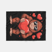 Sasquatch Valentine's Day - Bigfoot Heart Sungles  Fleece Deken (Voorkant (Horizontaal))