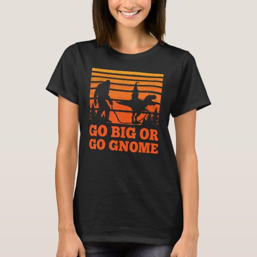Sasquatch walking T-rex carrying a Gnome Go big Go T-shirt (Voorkant)
