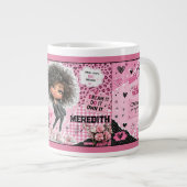 Sassige mok met roze pop ontwerp en eigen naam (Voorkant rechts)
