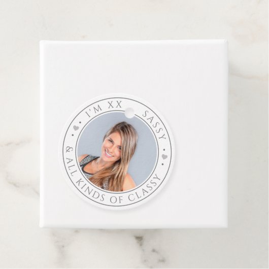 Sassy & Classy Custom Foto Verjaardagsfeestje Wit Bedankjes Labels (In situ)