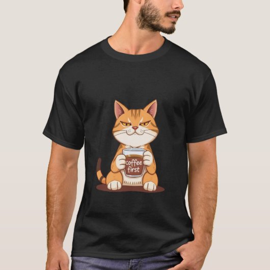 Sassy Ginger Cat Coffee First Morning Mood ✨🐾☕ T-shirt (Voorkant)