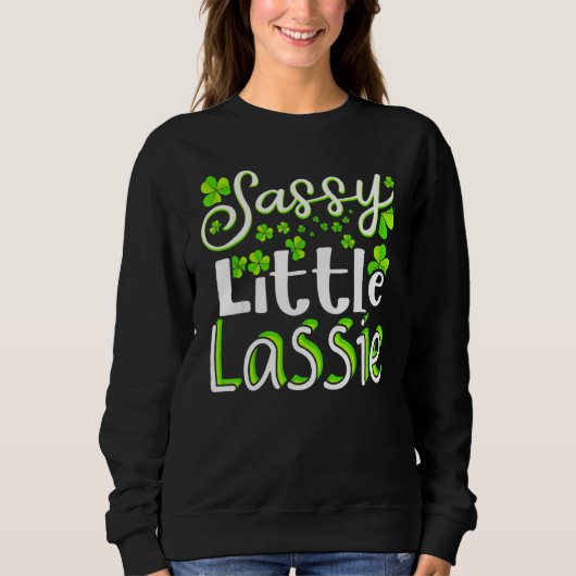Sassy Little Lassie St Patrick's Day voor mannen V Trui (Voorkant)