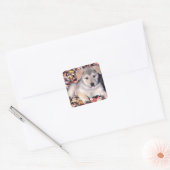Sassy puppy in bladeren vierkante sticker (Envelop)