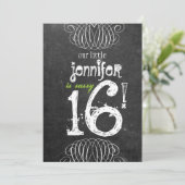 Sassy Sweet Sixteen Uitnodiging tot chroalkboard (Staand voorkant)