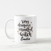 Sassy Zeer Demure Mindful Witch Halloween Naam Koffiemok (Links)
