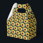 Sassy Zonnebloem Serendipity Favor Box Bedankdoosjes<br><div class="desc">Sassy zonnebloem voegt een levendig accent toe aan decoratieve feestgunstboxen.</div>