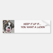 Sassydog Lickin Bumpersticker (Voorkant)