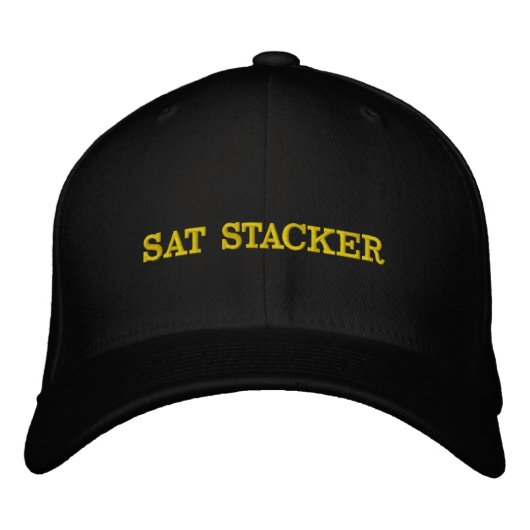 Sat Stacker Hodl Tight Bitcoin Crypto Gele Tekst Geborduurde Pet (Voorkant)