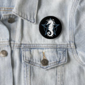 Satanic Seahorse Ronde Button 5,7 Cm (In situ)