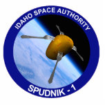 Satelliet Missiepatch Idaho Spudnik Fotobeeldje Magneet<br><div class="desc">Een humoristische afbeelding van een aardappel als een satelliet genaamd "Spudnik-1", met vorken die dienen als antenne, in een baan rond de aarde. Voorziet de Dienstpatch van de Spudnik-1 missie. Ik heb mensen ontmoet die niet geloven dat Idaho een echte plek is. Anderen weten dat het ergens in het vliegveld...</div>