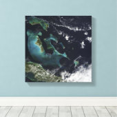 Satelliet-uitzicht van de Bahama-eilanden Canvas Afdruk (Insitu (Houten vloer))