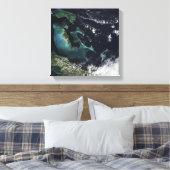 Satelliet-uitzicht van de Bahama-eilanden Canvas Afdruk (Insitu (Slaapkamer))