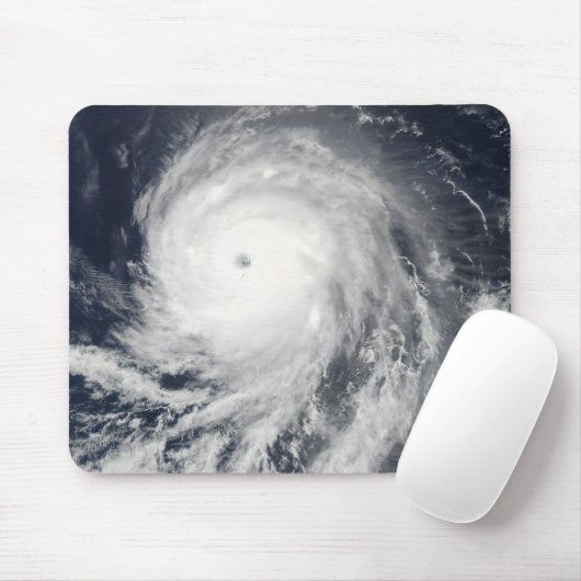 Satelliet-uitzicht van de orkaan Celia Muismat (Met muis)