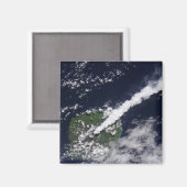 Satelliet uitzicht van een dikke, stoomrijke pluim magneet (Voorkant / Achterkant)