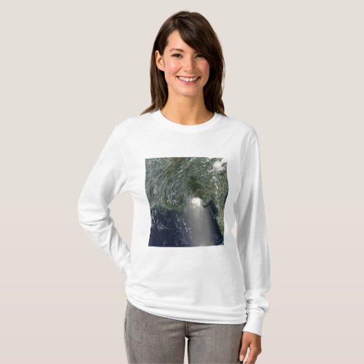 Satelliet-uitzicht van een olieramp t-shirt (Voorkant volledig)