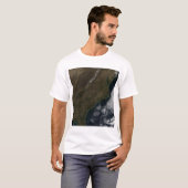 Satelliet-uitzicht van het zuidoosten van de Veren T-shirt (Voorkant volledig)