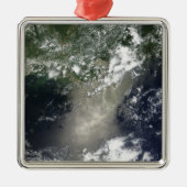 Satelliet-uitzicht van olielevers en olielonijnen metalen ornament (Voorkant)