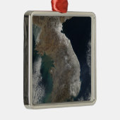 Satelliet-uitzicht van sneeuwval metalen ornament (Rechts)