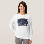 Satelliet-uitzicht van vulkanische mist t-shirt (Voorkant volledig)