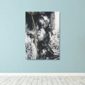 Satellietuitzicht van een aspluim canvas afdruk (Insitu (Houten vloer))