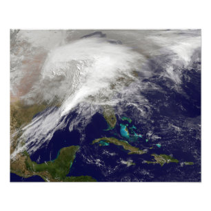Satellietuitzicht van een zwaar winterstorm foto afdruk