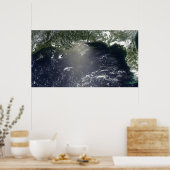 Satellietuitzicht van olielekken poster (Keuken)