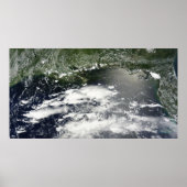Satellietuitzicht van olieverlies 2 poster (Voorkant)