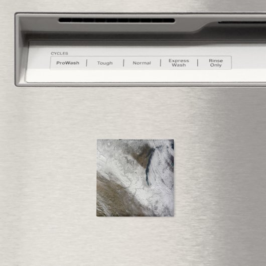 Satellietuitzicht van sneeuw en koud magneet (Insitu (Vaatwasser))