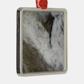 Satellietuitzicht van sneeuw en koud metalen ornament (Rechts)