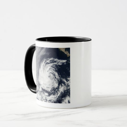 Satellietuitzicht van Tropische Depressie Blas Mok (Voorkant links)