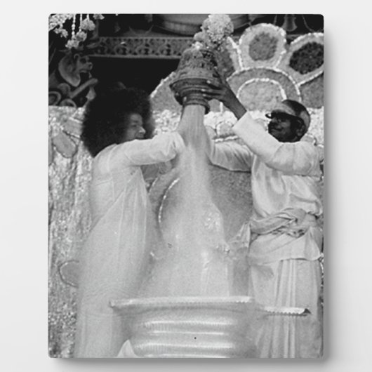 Sathya Sai Baba Vibhuti Abishekam tot Shirdi Idol Fotoplaat (Voorkant)
